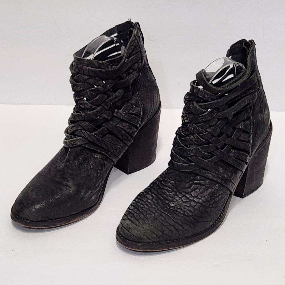 Free People Carrera‎ Heel Boot - Picture 3 of 11